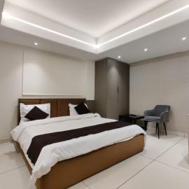 Hotel M K, hotell i Pathānkot