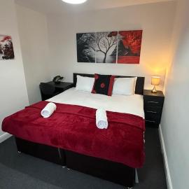4 Bedroom Gloucester Home-Sleeps 9-Work or Leisure