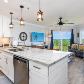Saltair Loft Ocean Pointe 2 BR 2 BA 1411、Tavernierのホテル