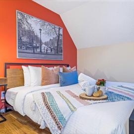 Traveler Friendly Canmore Condo Close to Banff