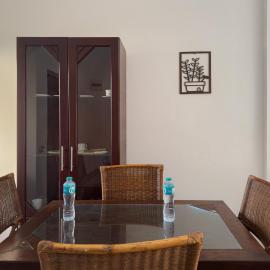 1037 · Cozy 2BR Townhouse with Private Backyard, hotel a Sheikh Zayed