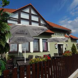 Penzion U Kašných, hotel in Mníšek pod Brdy