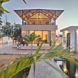 Nest One - Luxury 2BHK Farmhouse with Private Pool for Groups in Jaipur, hotel in Jaipur