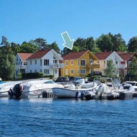Modern Seaside Cabin Tvedestrand Hantho Brygge: Tvedestrand şehrinde bir otel
