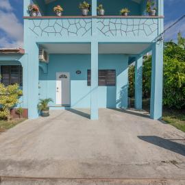 J & B Studio Apartment, hotel di Saint Johnʼs