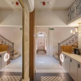 7 Main Gate, hotel Birguban