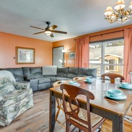 Quiet Lake Nokomis Cabin, 8 Mi to Dtwn Tomahawk!, Hotel in Tomahawk