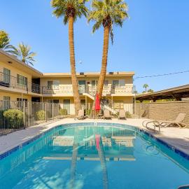 Summer-Ready Old Town Condo w/ Pool & Patio Access
