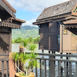 Langkawi Lagoon Floating Resort 01, hotel in Langkawi Intl