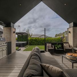 Stylish Home w- Private Spa Indoor & Outdoor Fire, hotel a Prebbleton