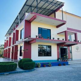 New Woodland Hotel, hotel i Bhadrapur
