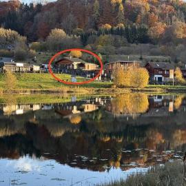 10-Personen-Wellness-Chalet in erster Reihe am See, Hotel in Rieden