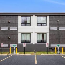 Days Inn by Wyndham Liberty Monticello, hotel em Ferndale