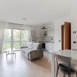GuestHost - Rogoredo Cozy Flat with Garden
