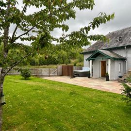 Chauffeur's Cottage with Hot Tub: Cray şehrinde bir otel