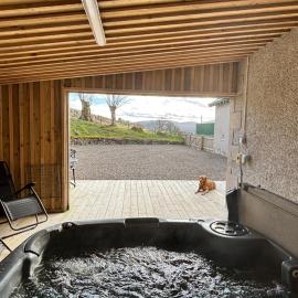 The Stables with Hot Tub, viešbutis mieste Cray