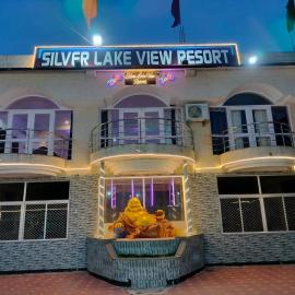Silver Lake View Resort, hotel v destinácii Barhi