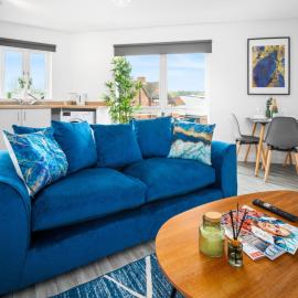 Modern Two Bed Apartment - Sleeps 3 - Parking - Netflix 50C