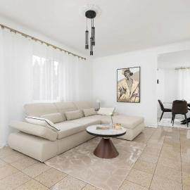 Unique House with 3 Bedrooms, Garden and Air Conditioning by Noclegi Renters, Hotel in Kattowitz