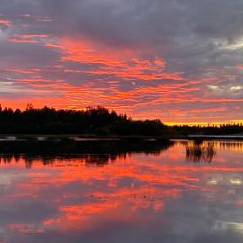 Traditional Finnish Lapland house at wild forest backyard!, hotel sa Kemi