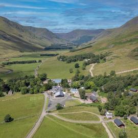 Glen Clova Hotel & Luxury Lodges, ξενοδοχείο σε Millton of Clova