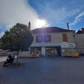 Gîte À l'ombre du pommier, hotel a Ruynes-en-Margeride