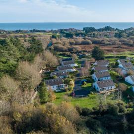 Brittas Bay Holiday Park No 7 by Trident Holiday Homes, hotel in Brittas Bay