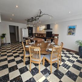 Gîte En bord de rivière, hotel v destinaci Vertus