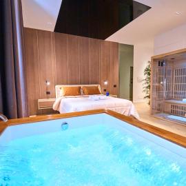 Boutique Suites - Palazzo Crati 1800, מלון בקוזנצה