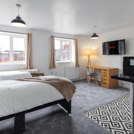 City Centre Studio 9 with Kitchenette, Free Wifi and Smart TV with Netflix by Yoko Property