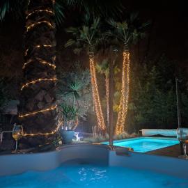 VILLA OLIVA JACUZZI SAUNA BILLARD PISCINE chauffée