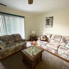 1BR w Balcony & Parking Monthly Discount