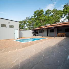 Piscina, Área Gourmet, Wi-fi e Garagem, hotel in Pirassununga