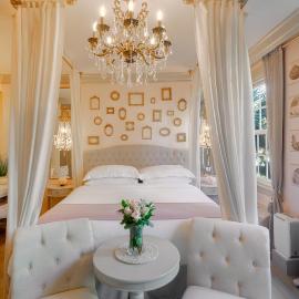 Hemingway Suites at Palm Beach Hotel Island, hotel v destinaci Palm Beach