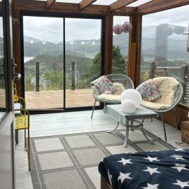 Jelsa에 위치한 호텔 Modern Cabin With Panoramic Views In Aukland