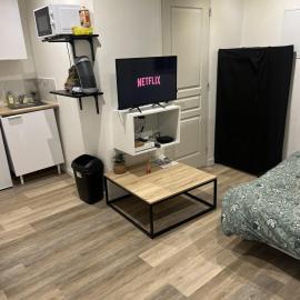 망트라졸리에 위치한 호텔 Charmant Studio Mantes-La-Jolie
