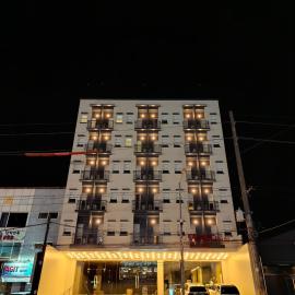 Mango Suites - Angeles, hotel i Angeles