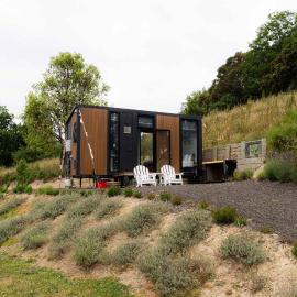 Kūkupa Puni at Akaroa Lavender by Tiny Away, hotel di Akaroa