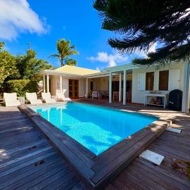 Villa Laucaly Orient Bay avec citerne, Hotel in Orient Bay