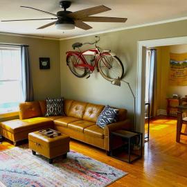 State ParksBungalowCoffeeBarPetFriendlyPorch, hotel a Ironton