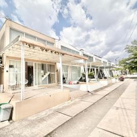 Cozy 2BR Family House in Merapi Green Hills Pakem Jogja in Central Java by Le Ciel Hospitality, hotel v destinaci Pakem