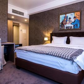 ZENTRUM Hotel, хотел в Кишинев