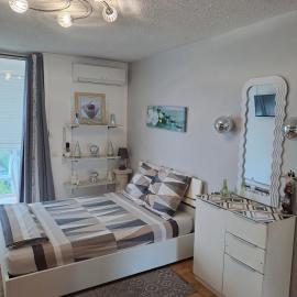 Très Beau Studio tout équipé/Vu Mer/wiffi, hotel u gradu Le Gozije