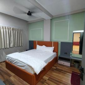 Jay exacutive, hotel in Mangrūl Pīr