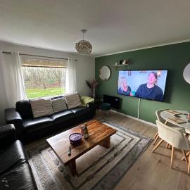 3 bedroom apartment, hotel en Cumbernauld