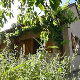 Charmant cocon, jardin, aux portes de Verneuil