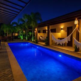 Pousada Charmosa Lua Nova Pipa - Chales com Jacuzzi e Hidro e com Academia, hotel a Pipa