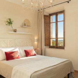 Casa Maria - Modern Home near Montalcino, hotel in Castelnuovo dellʼAbate