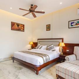 The Himalayan Residency, hotel em Duttnager