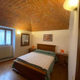 Lo Sdrucciolo, hotel u gradu Laterina